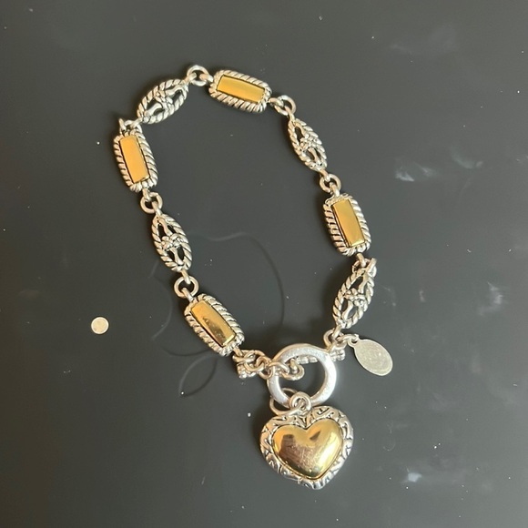 PREMIER DESIGNS SILVER AND GOLD TOGGLE HEART BRACELET - Picture 1 of 1